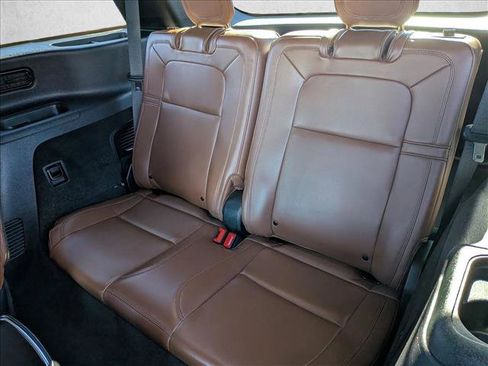 Used 2022 Lincoln Aviator Reserve w/ Equipment Group 201A image 19