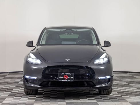 Used 2024 Tesla Model Y AWD image 12