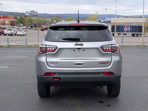 Used 2023 Jeep Compass Trailhawk image 11