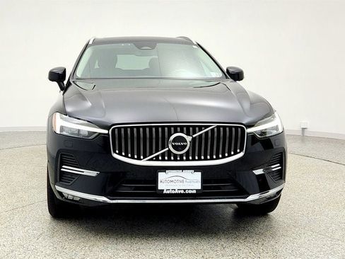 Used 2022 Volvo XC60 B5 Inscription w/ Advanced Package image 2