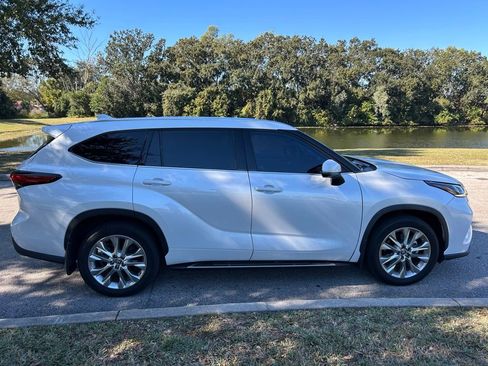 Used 2022 Toyota Highlander Limited image 6