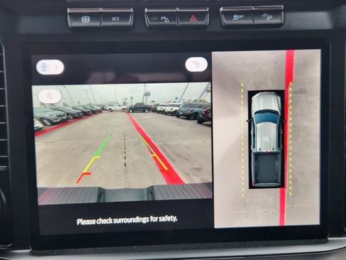 Used 2024 Ford F250 Platinum w/ FX4 Off-Road Package image 16