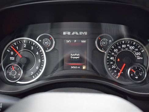 Used 2021 RAM 1500 Big Horn AWD/4WD image 17