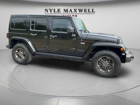 Used 2016 Jeep Wrangler Unlimited Sahara AWD/4WD image 4