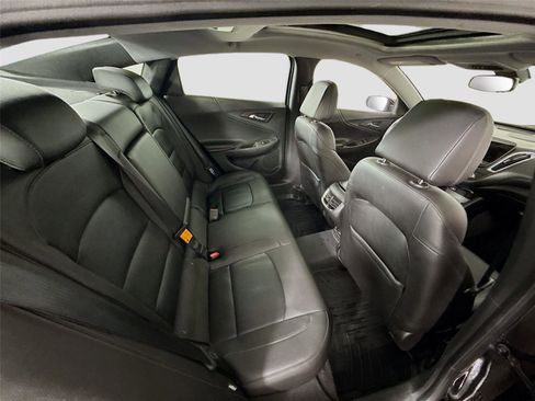 Used 2017 Chevrolet Malibu LT w/ Leather Package image 20