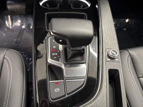 Used 2021 Audi A4 2.0T Premium w/ Convenience Package image 40