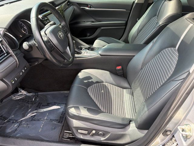 Used 2020 Toyota Camry SE FWD image 10