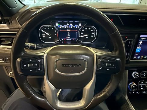Used 2021 GMC Yukon Denali w/ Denali Premium Package image 31