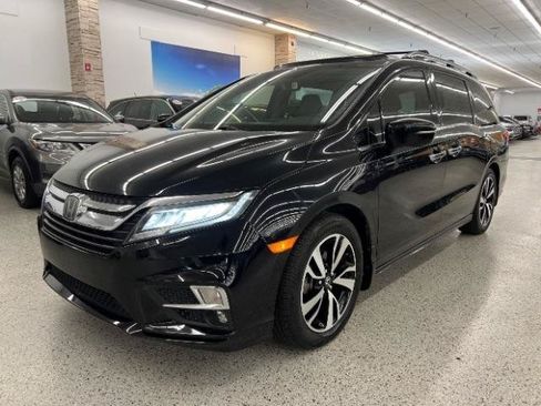 Used 2019 Honda Odyssey Elite image 2