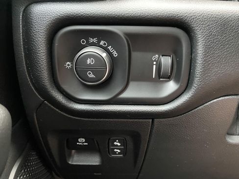 Used 2022 RAM 1500 Lone Star AWD/4WD image 36