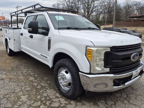 Used 2017 Ford F350 XL w/ Power Equipment Group RWD image 9