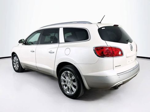 Used 2010 Buick Enclave CXL image 4