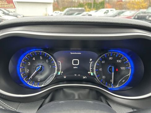 New 2026 Chrysler Pacifica Select image 24