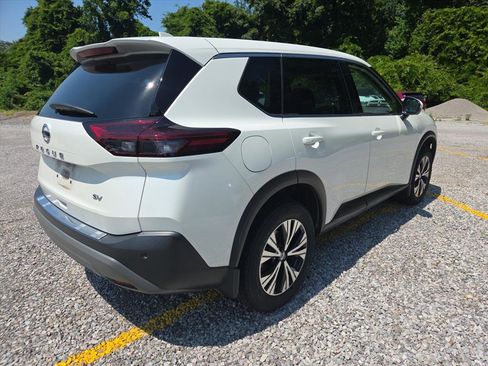 Used 2021 Nissan Rogue SV FWD image 4