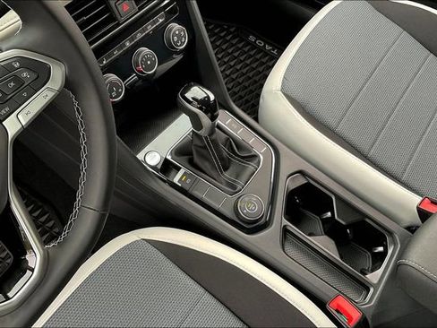 New 2025 Volkswagen Taos S image 9