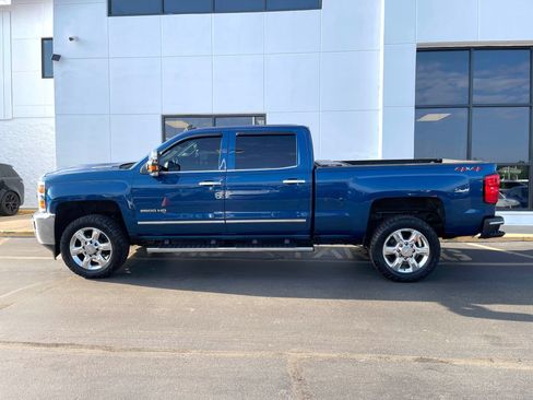 Used 2019 Chevrolet Silverado 2500 LTZ w/ Duramax Plus Package AWD/4WD image 6