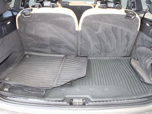 Used 2021 Volvo XC90 T6 Inscription w/ Lounge Package image 32