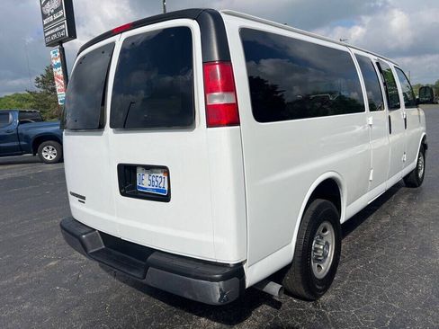Used 2016 Chevrolet Express 3500 LT w/ LT Preferred Equipment Group RWD image 6