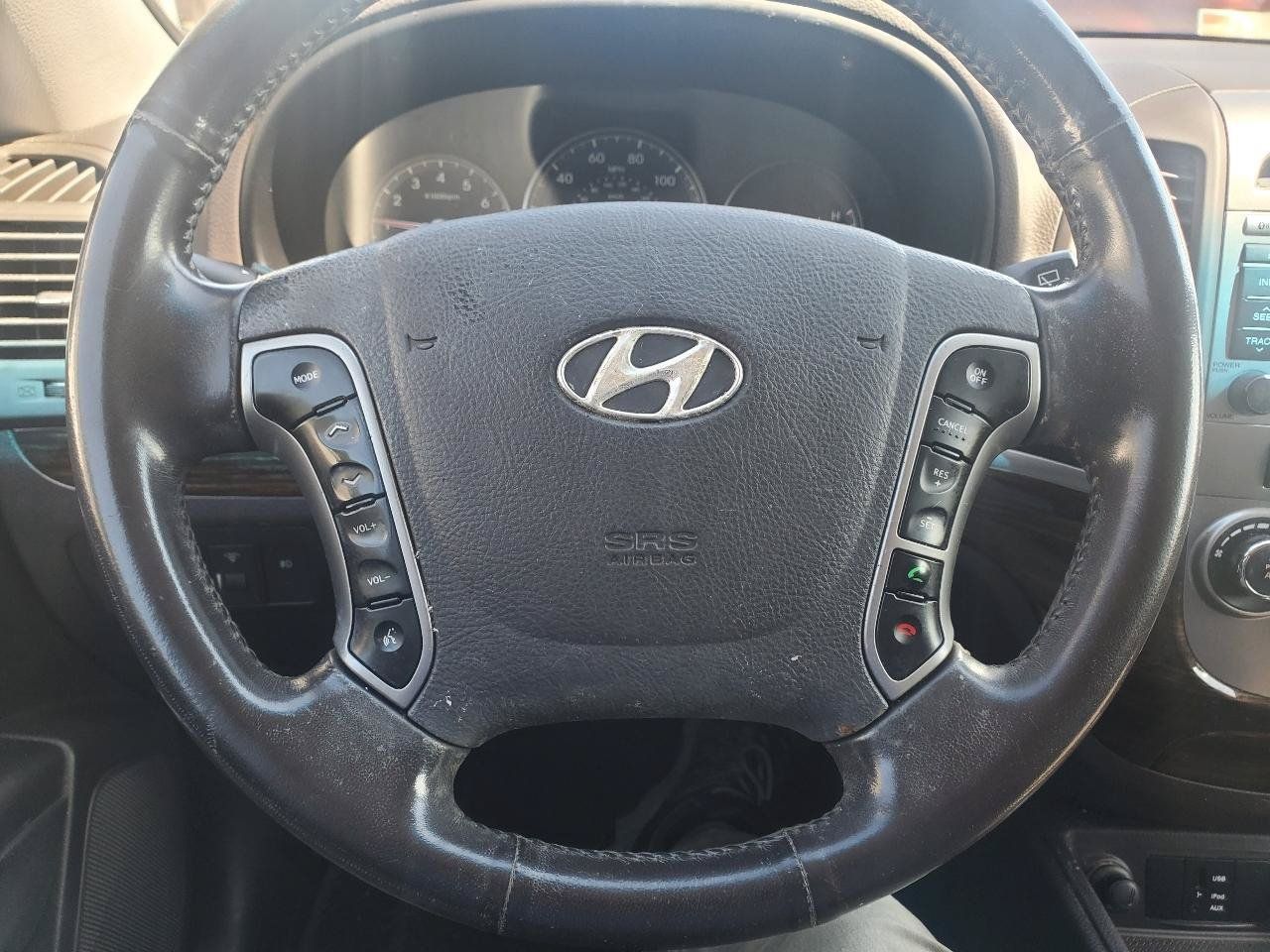 Used 2011 Hyundai Santa Fe SE FWD image 18