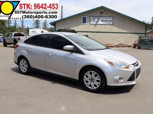 Used 2012 Ford Focus SE FWD image 13