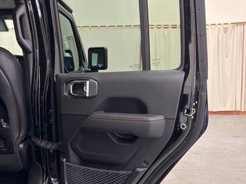New 2025 Jeep Wrangler Unlimited Sahara AWD/4WD image 41
