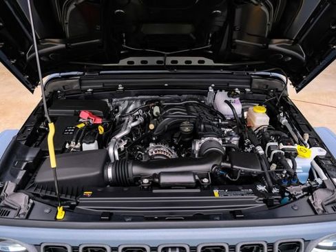 Used 2025 Jeep Wrangler Unlimited Rubicon w/ Technology Group image 86