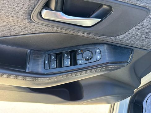 Used 2023 Nissan Rogue SV image 22