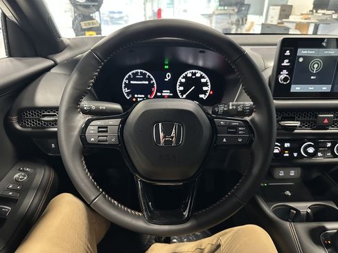 New 2026 Honda HR-V LX image 9