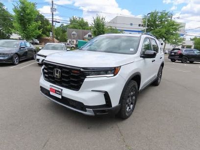 New 2025 Honda Pilot TrailSport