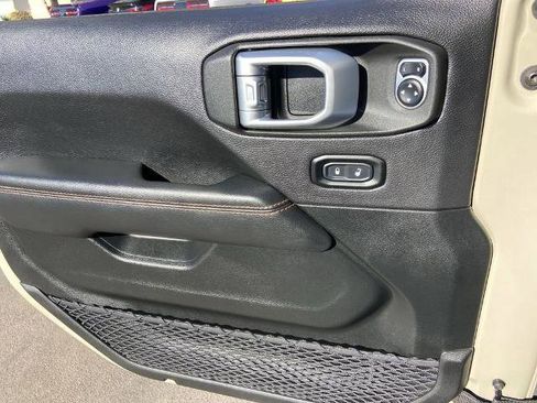Used 2020 Jeep Gladiator Mojave image 18