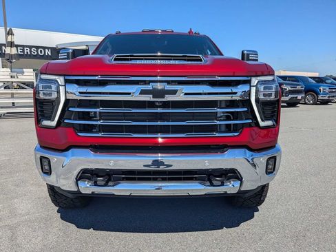 Used 2025 Chevrolet Silverado 2500 LTZ w/ LTZ Premium Package AWD/4WD image 9