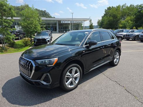 Used 2021 Audi Q3 2.0T Premium w/ Convenience Package AWD/4WD image 7