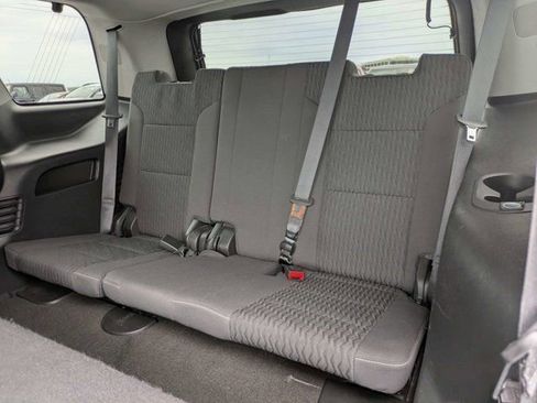 Used 2018 Chevrolet Tahoe LS w/ Enhanced Driver Alert Package RWD image 14