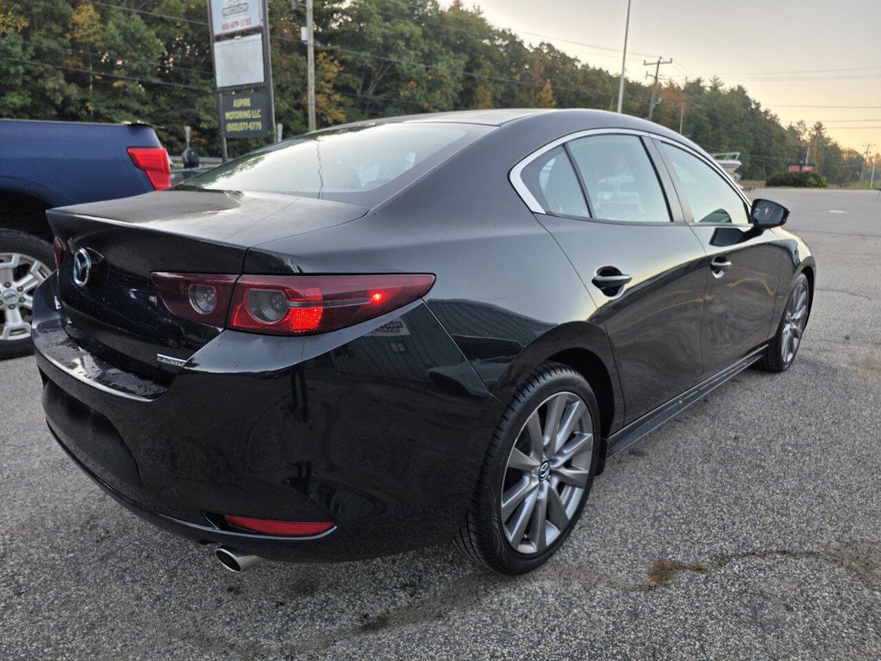 Used 2020 MAZDA MAZDA3 Sedan w/ Select Package FWD image 12
