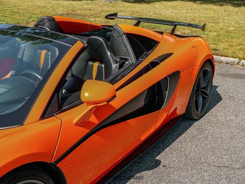 Used 2019 McLaren 570S Spider image 79