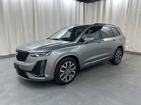 Used 2024 Cadillac XT6 Sport w/ Technology Package image 2