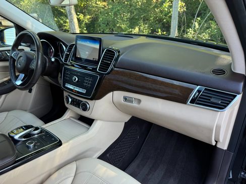 Used 2018 Mercedes-Benz GLE 350 4MATIC image 28