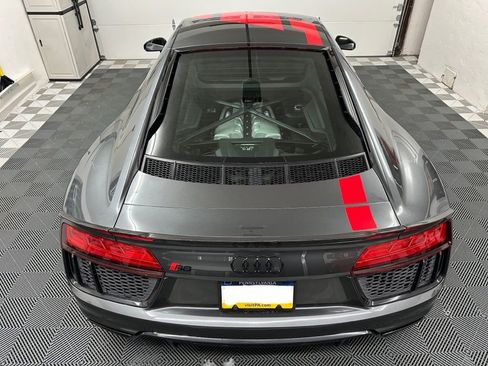 Used 2018 Audi R8 V10 w/ Premium Package image 30