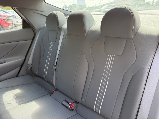 Used 2023 Hyundai Elantra Blue FWD image 24