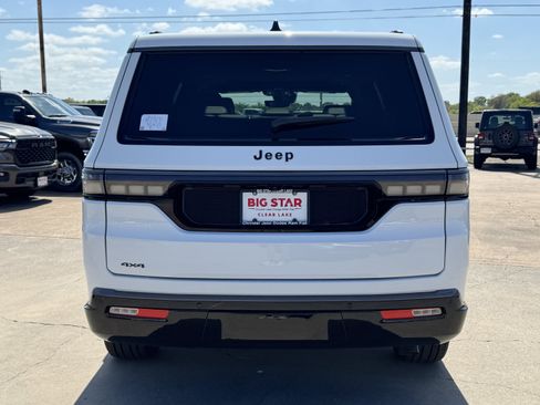 New 2026 Jeep Grand Wagoneer L Limited AWD/4WD image 9