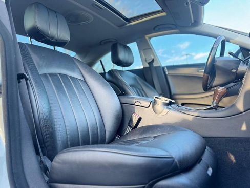 Used 2010 Mercedes-Benz CLS 550 image 22