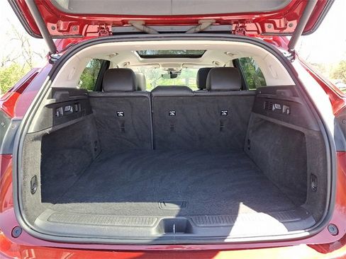 Certified 2022 Buick Envision Avenir w/ Technology Package II image 30