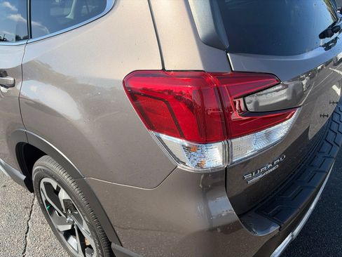 Used 2024 Subaru Forester Touring AWD/4WD image 20