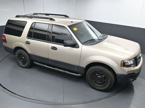 Used 2017 Ford Expedition XL image 28