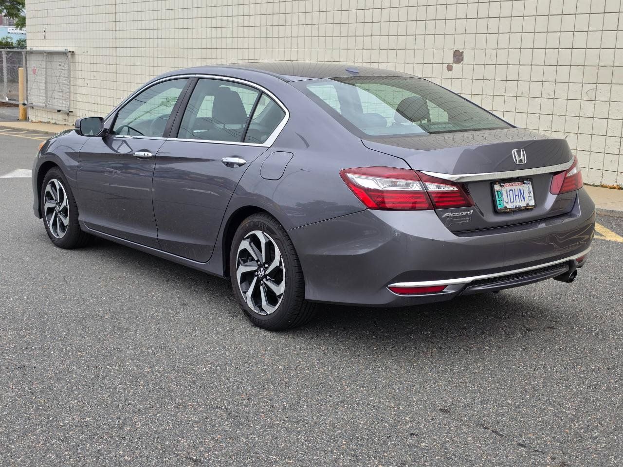 Used 2017 Honda Accord EX image 5