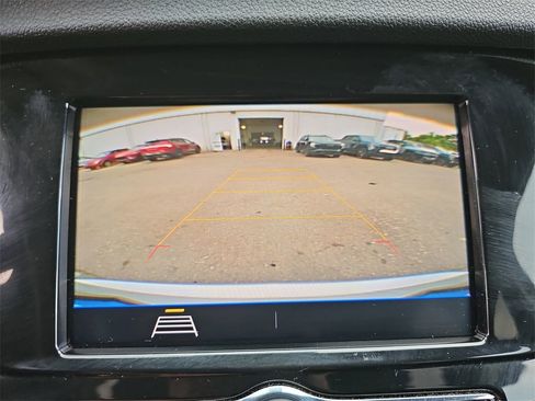 Used 2022 Buick Encore Preferred image 33