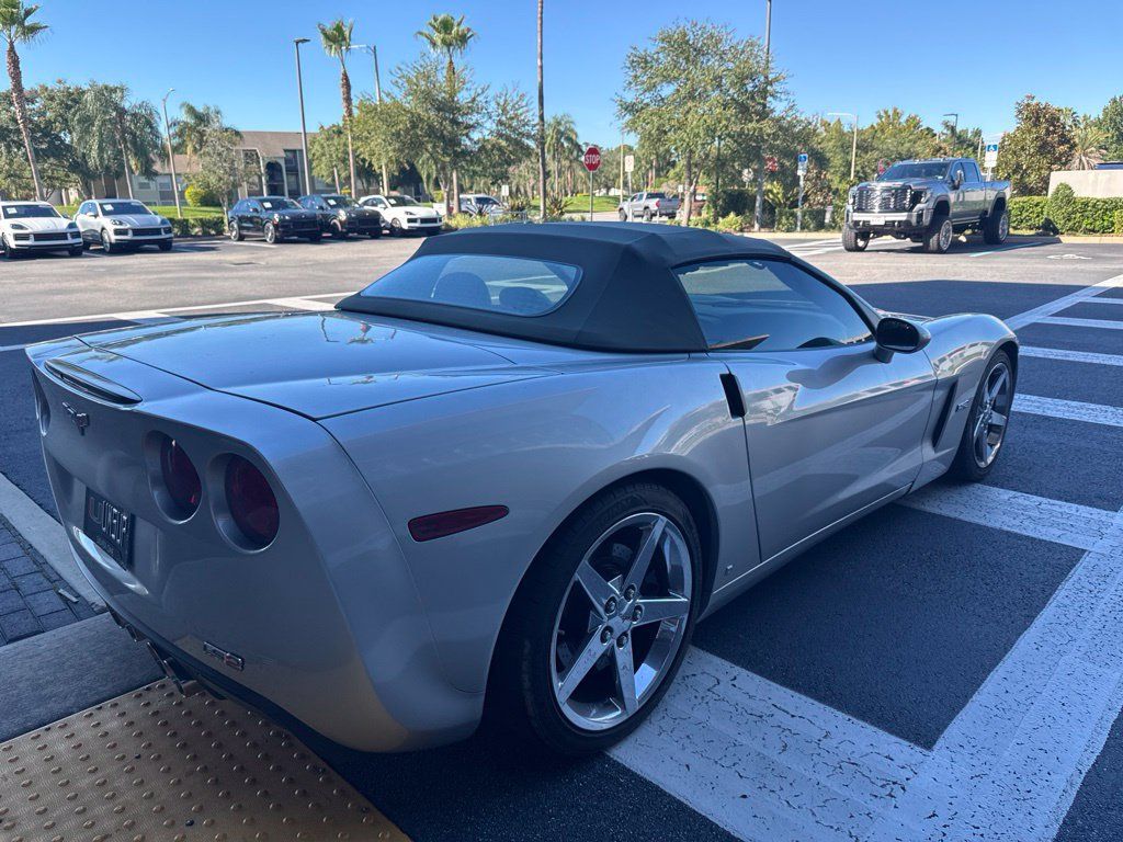 Used 2007 Chevrolet Corvette Convertible w/ Preferred Equipment Group RWD image 4
