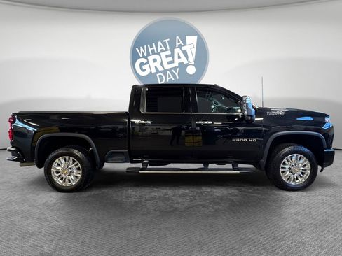 Used 2022 Chevrolet Silverado 2500 High Country w/ Z71 Off-Road Package AWD/4WD image 2