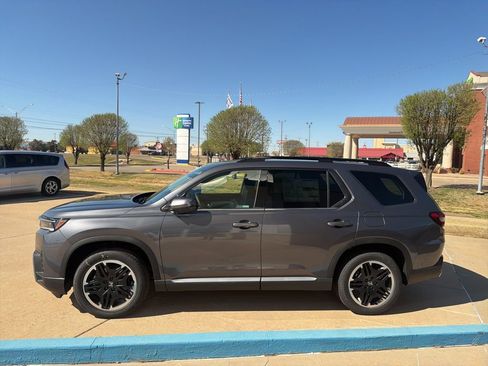 New 2026 Honda Pilot Touring image 5