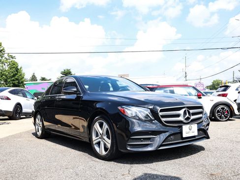 Used 2019 Mercedes-Benz E 300 4MATIC image 3